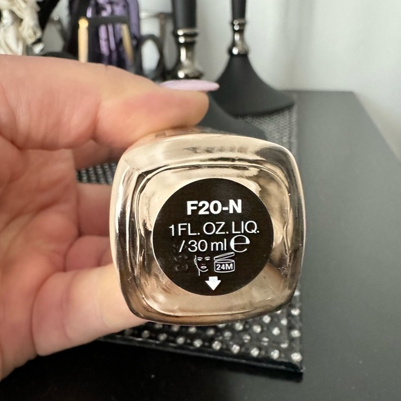 Smash box always on skin foundation - Picture 2 of 2